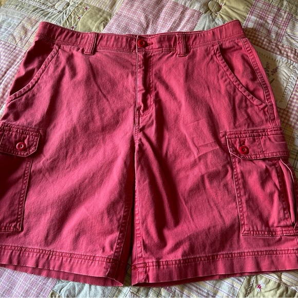 Men’s St. John’s Bay Cargo Shorts‎ 38” Waist - Picture 1 of 9